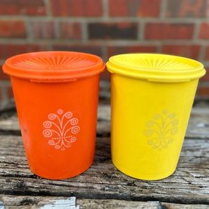 Vintage Lot of 2 Tupperware Servalier Storage Canisters with Lids (811-13) A-3